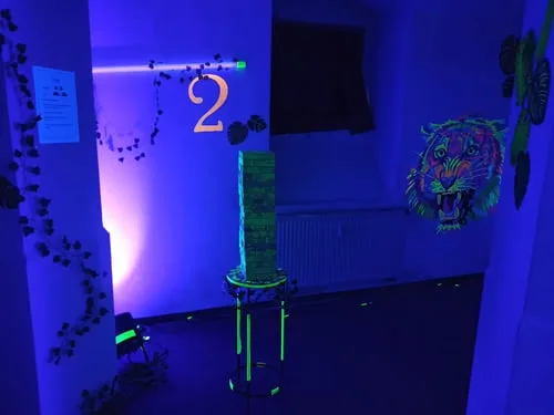 Leuchtender Jenga-Turm